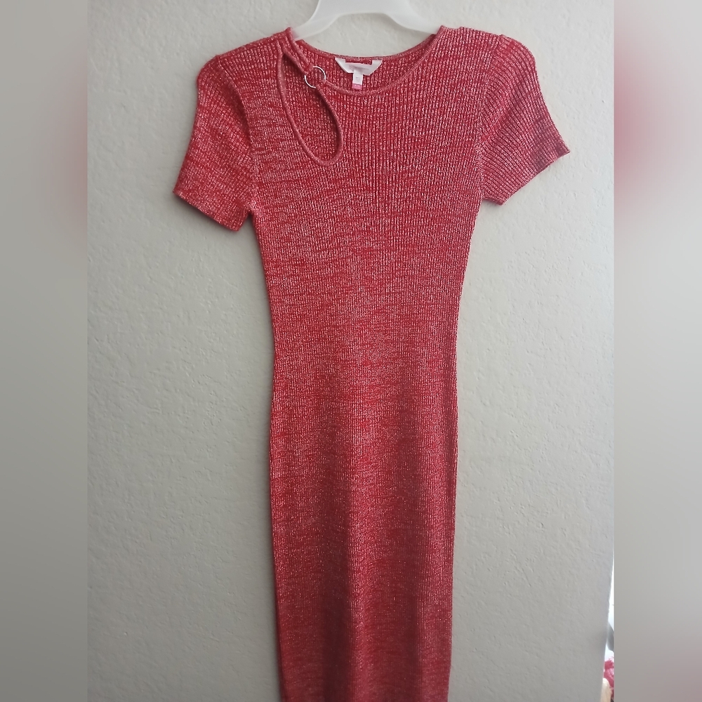 No Boundaries Red Bodycon Midi Dress with Cold Shoulder and Short Sleeves